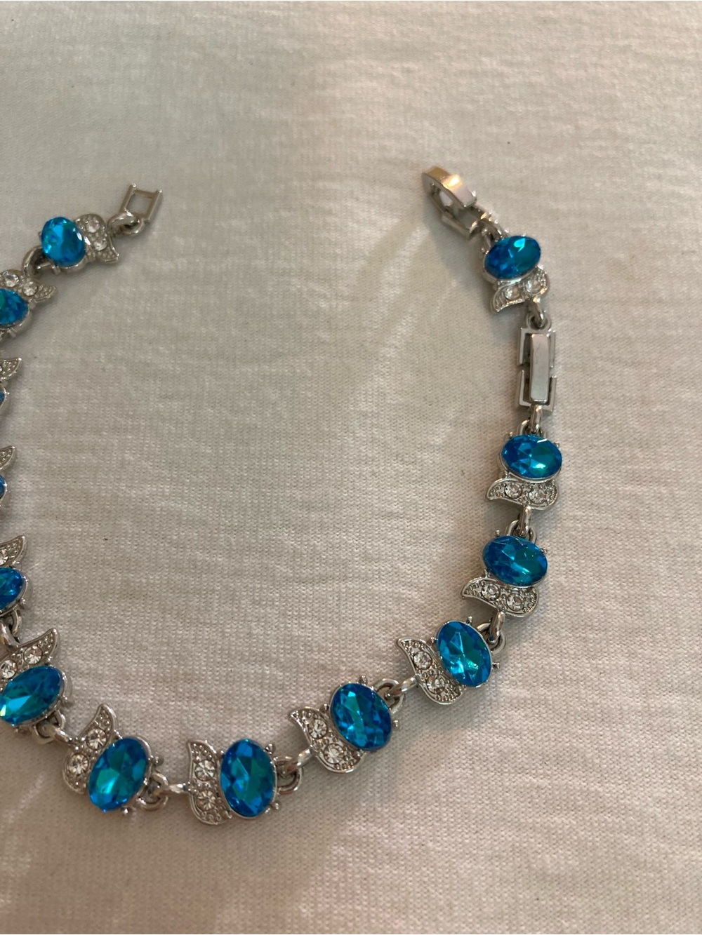 Blue and Clear Rhinestones Vintage Bracelet - Picture 5 of 10